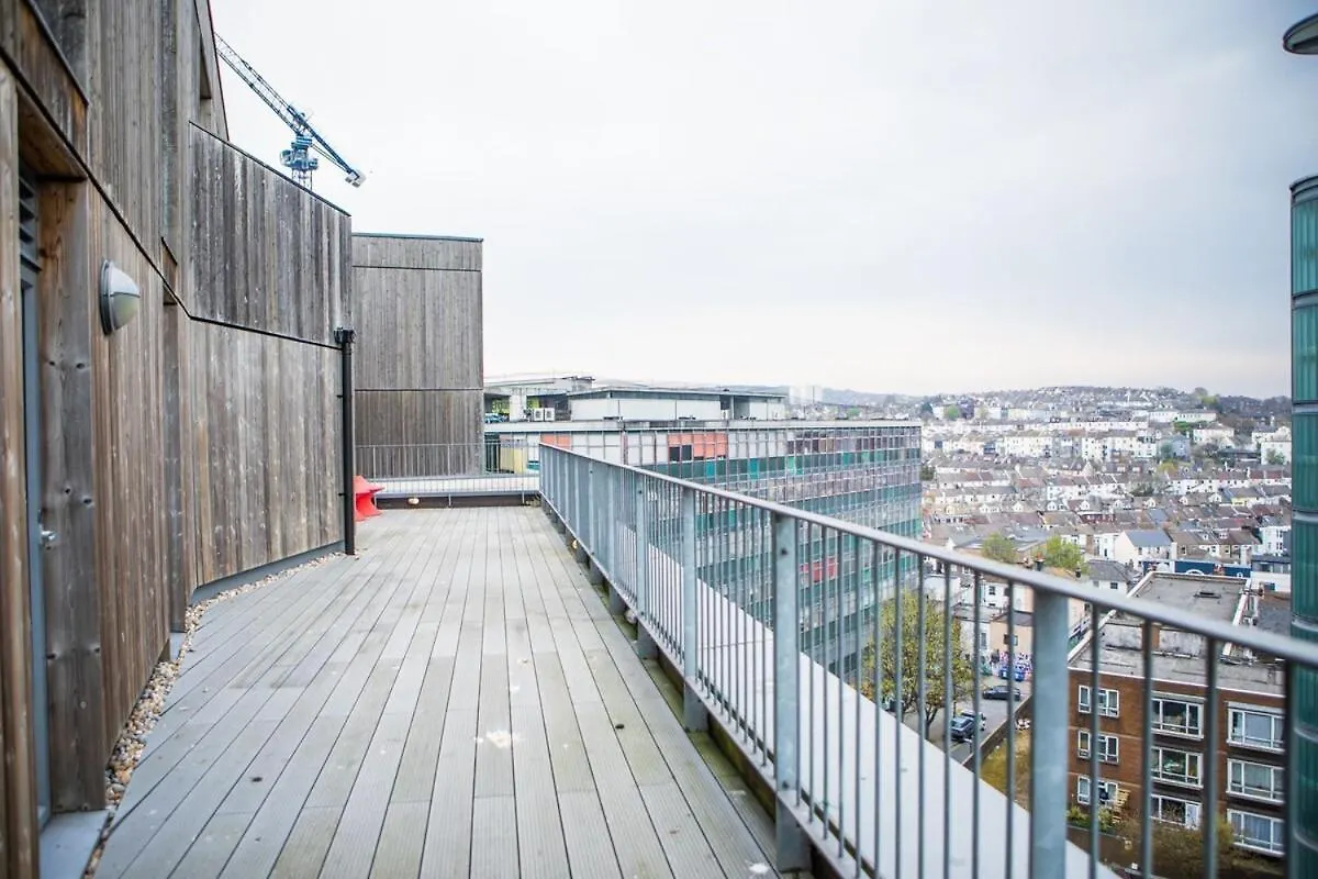 By Brighton Station Parking Central Two Bedroom Apartment Balcony Flat Accommodating Four Guests