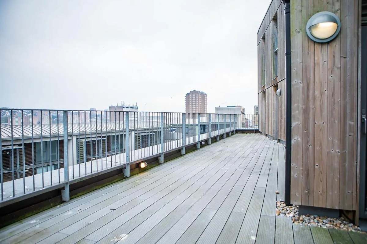 By Brighton Station Parking Central Two Bedroom Apartment Balcony Flat Accommodating Four Guests 0*,